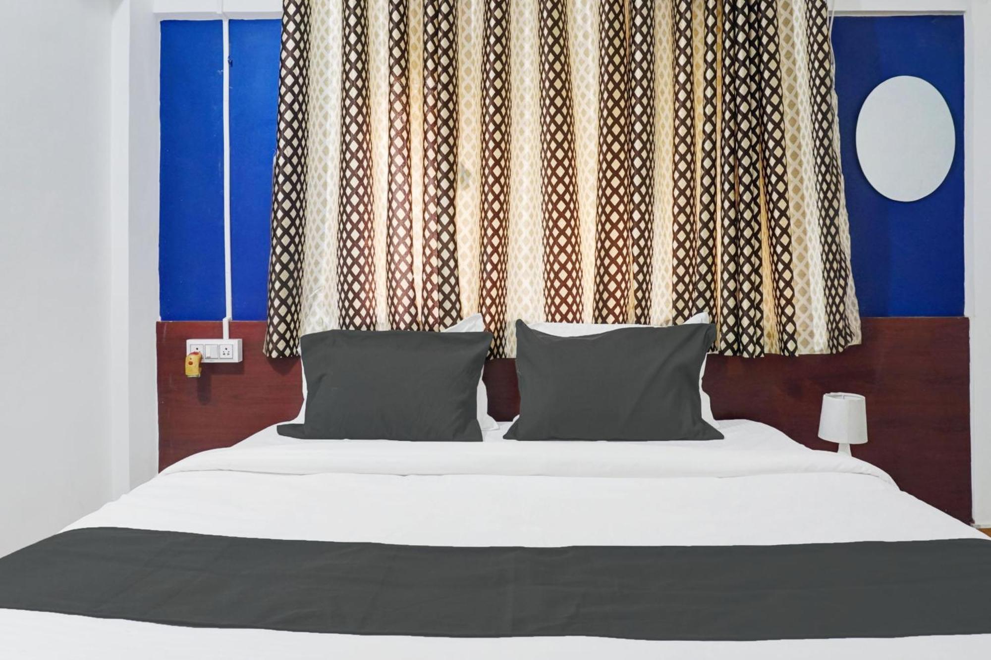 Hotel O Nisarg Villa Пюн Екстериор снимка
